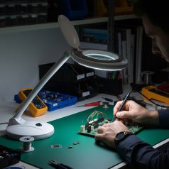 LED lámpa - nagyító lencsével - 4" - 100 mm