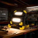 Multifunkciós reflektor - akkumulátoros - 2 x 1000 lumen LED