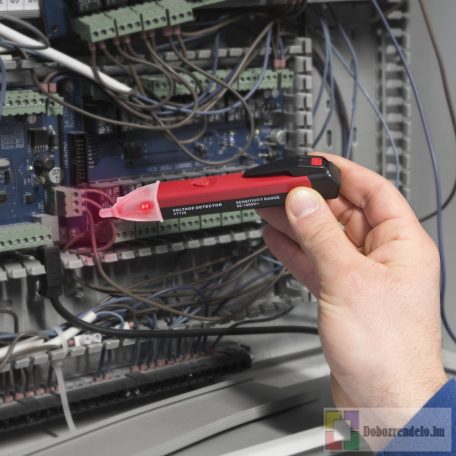 Érintés nélküli feszültség detektor - LED lámpával