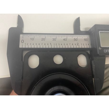 Fekete Acélfelnis görgő, talplemezes, forgó- fékes, polipropilén futófelülettel, 100 mm